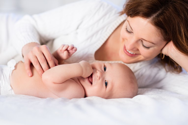 Kako se razvija ljubav između mame i bebe?